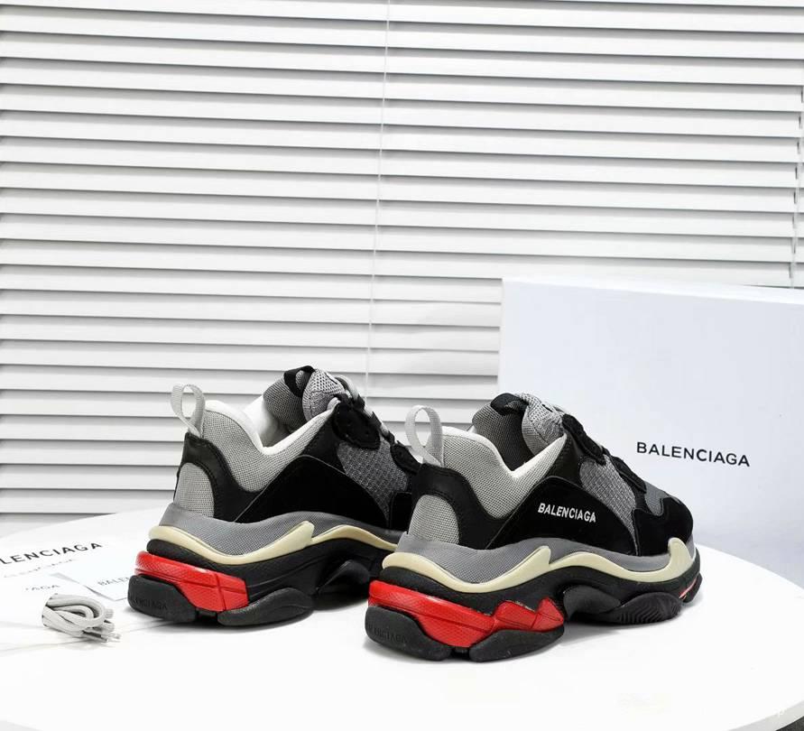 Men/Women Balenciaga Triple-S Sneaker 3 Color Item 6380340