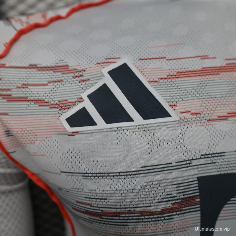 Player Version 25/26 Bayern Munich Away Long Sleeve Jersey