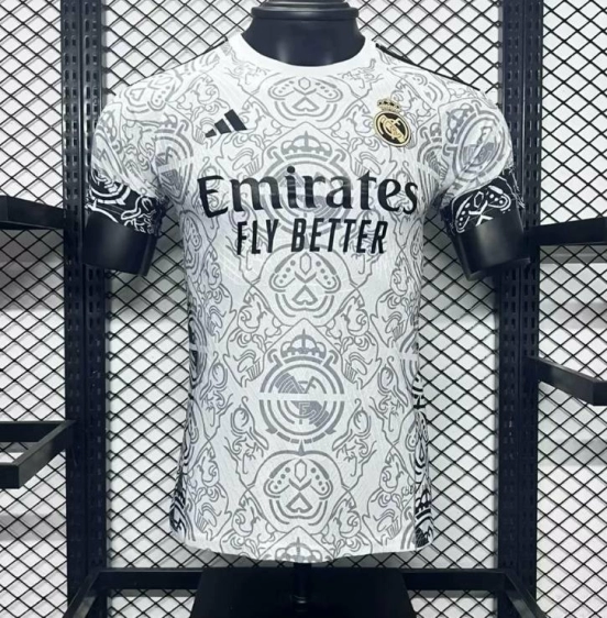 Player Version 24/25 Real Madrid White