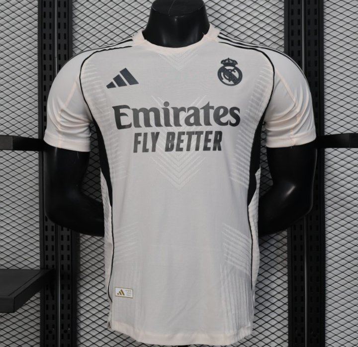 Player Version 25/26 Real Madrid White with Textured Pattern Jersey